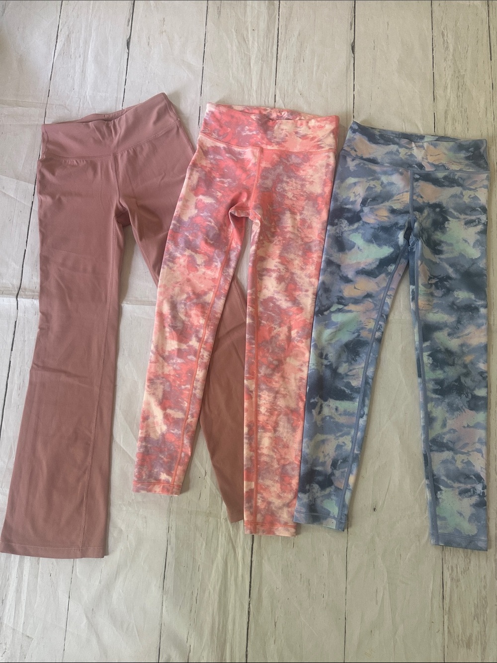 Athleta Girls legging lot dusty rise flare, Coral & Blue Tie-Dye lot sise 8-10